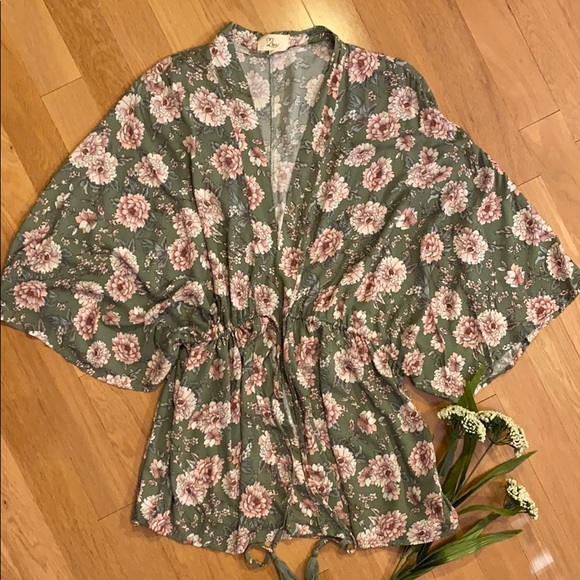 Self Other - Women’s Kimono Sage and Soft Rose M/L